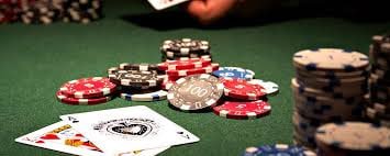 Live-dealer table interface displaying Lightning Baccarat with multi-camera feed and real-time betting slip